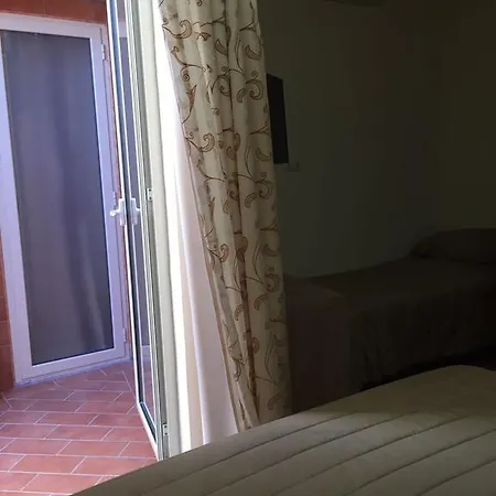 فندق مبيت وإفطار La Piazza *