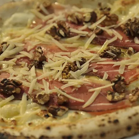 La Piazza فندق مبيت وإفطار جرانانو