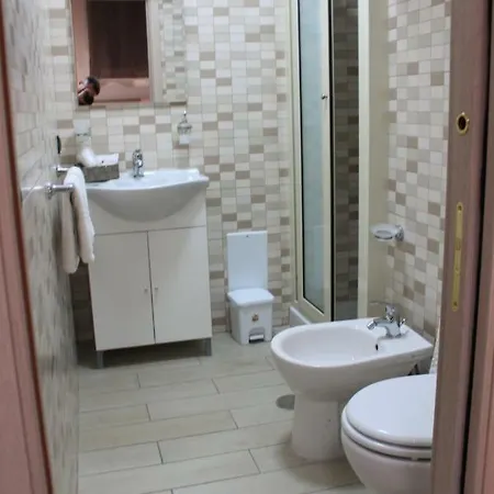 فندق مبيت وإفطار La Piazza جرانانو