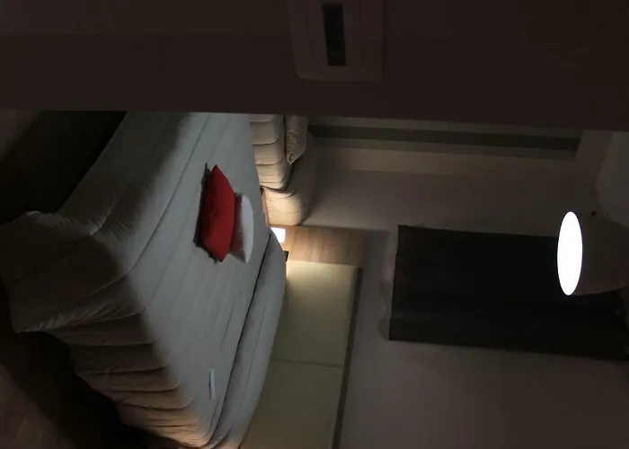 住宿加早餐酒店 La Piazza 格拉格纳诺