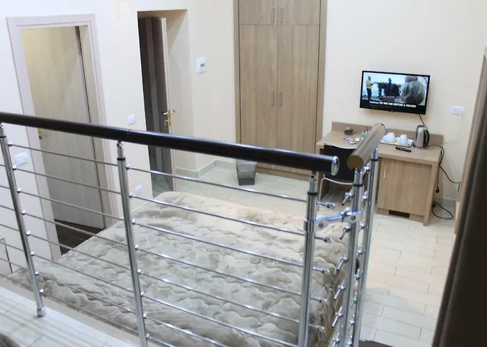 住宿加早餐酒店 La Piazza